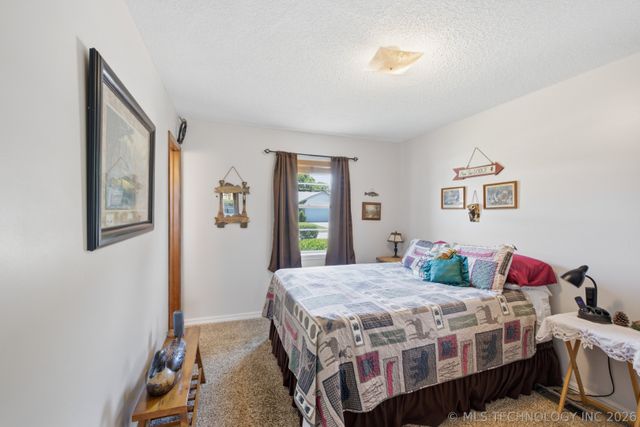 4822 Grenada Avenue, Sand Springs, OK 74063