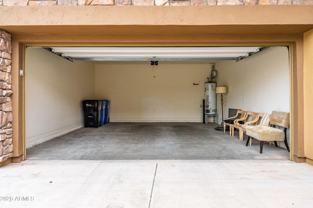 Image 17 of property listing at 21320 N 56TH Street 2047, Phoenix, AZ 85054