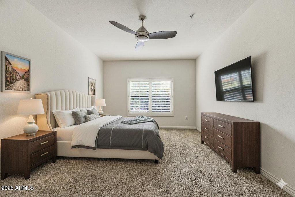 Image 4 of property listing at 21320 N 56TH Street 2047, Phoenix, AZ 85054