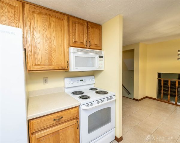 845 Sunset Drive, Englewood, OH 45322