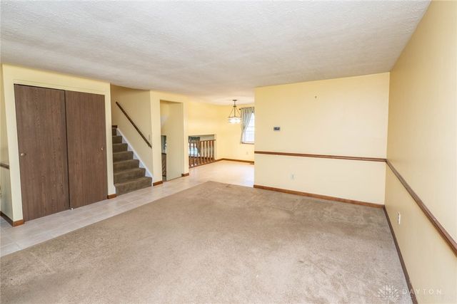 845 Sunset Drive, Englewood, OH 45322