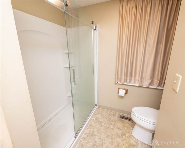 845 Sunset Drive, Englewood, OH 45322