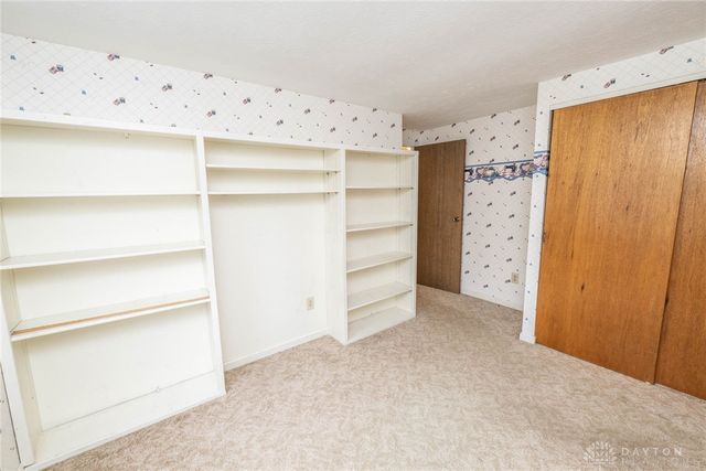 845 Sunset Drive, Englewood, OH 45322