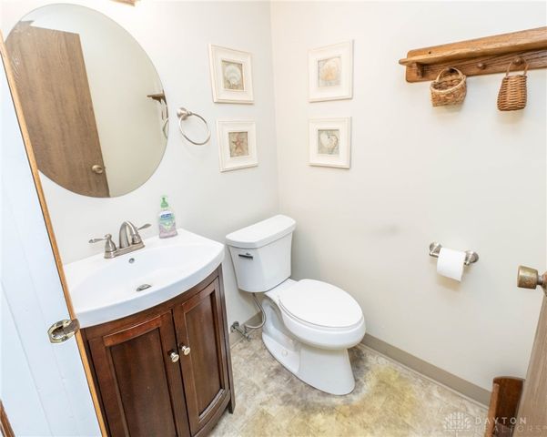 845 Sunset Drive, Englewood, OH 45322