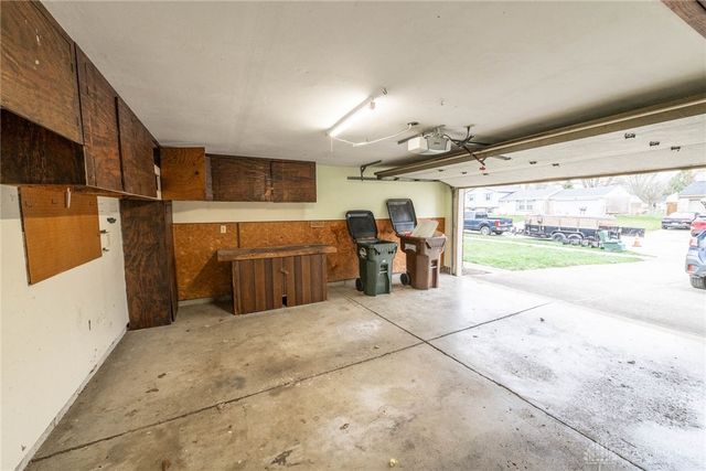 845 Sunset Drive, Englewood, OH 45322