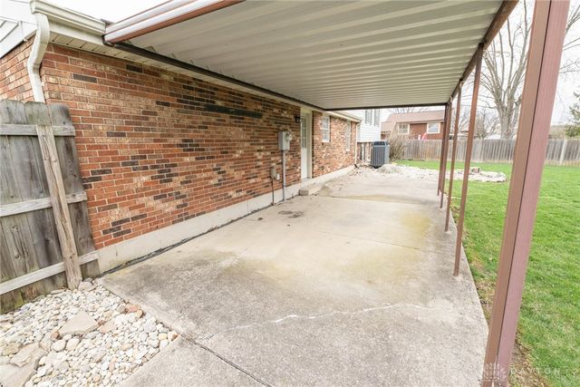 845 Sunset Drive, Englewood, OH 45322