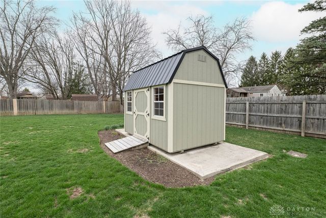 845 Sunset Drive, Englewood, OH 45322