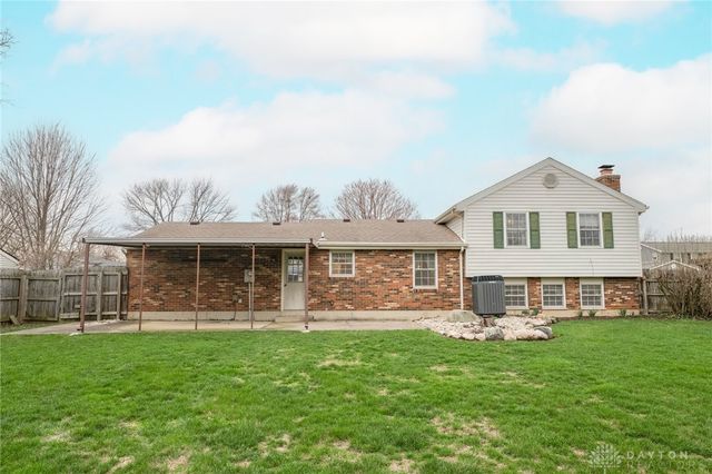 845 Sunset Drive, Englewood, OH 45322