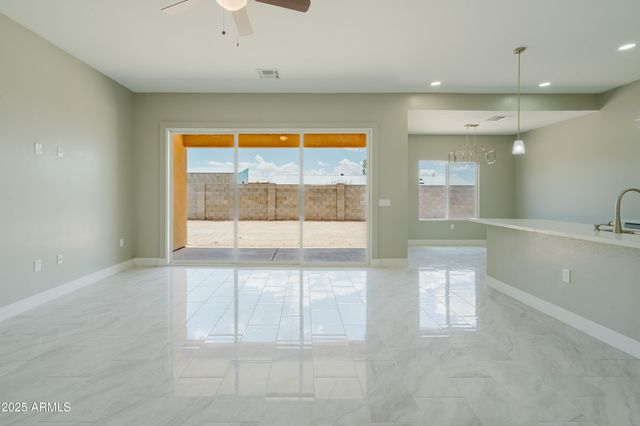 9893 W SUNBIRD Drive, Arizona City, AZ 85123