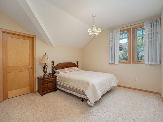 2113 Village Terrace, Bloomington, MN 55431