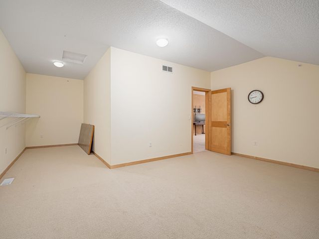 2113 Village Terrace, Bloomington, MN 55431