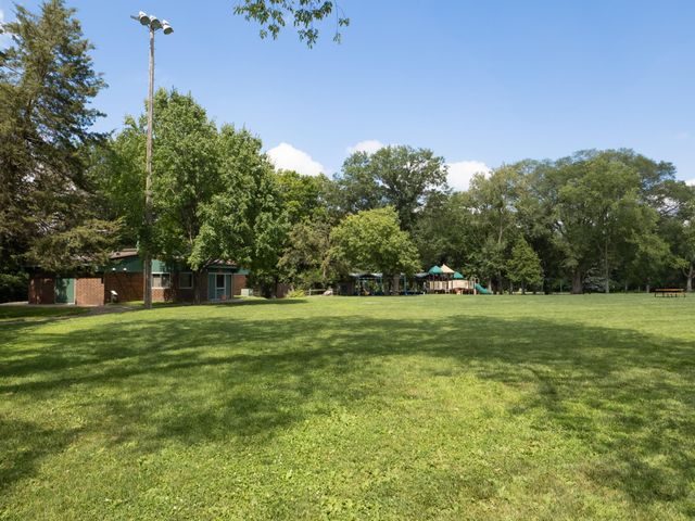 2113 Village Terrace, Bloomington, MN 55431