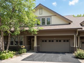 2113 Village Terrace, Bloomington, MN 55431