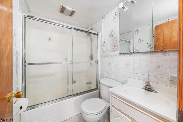 3 Terrace Ln, Ringwood Boro, NJ 07456
