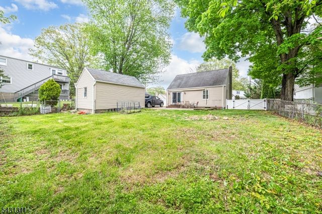 3 Terrace Ln, Ringwood Boro, NJ 07456