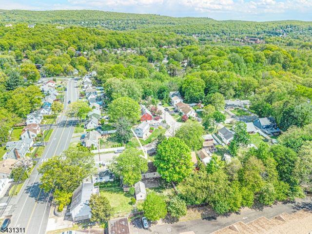 3 Terrace Ln, Ringwood Boro, NJ 07456