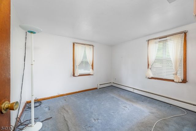 3 Terrace Ln, Ringwood Boro, NJ 07456