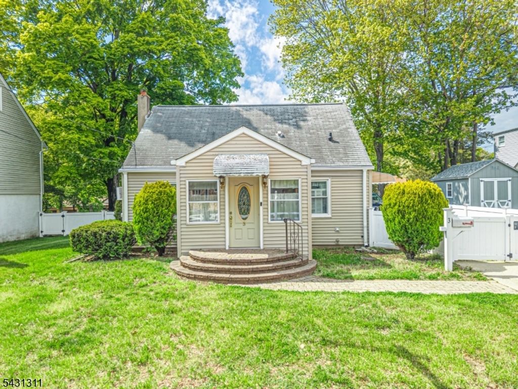 3 Terrace Ln, Ringwood Boro, NJ 07456