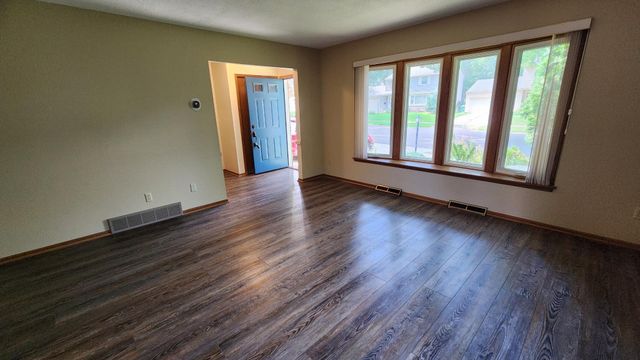 2032 13th Avenue NW, Rochester, MN 55901