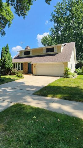 2032 13th Avenue NW, Rochester, MN 55901