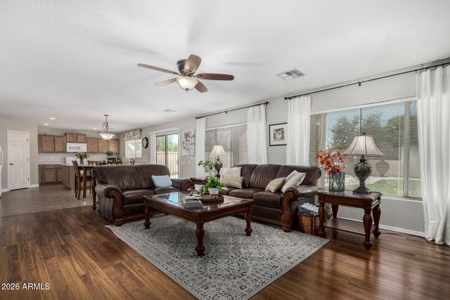 18903 N SHELBY Drive, Maricopa, AZ 85138