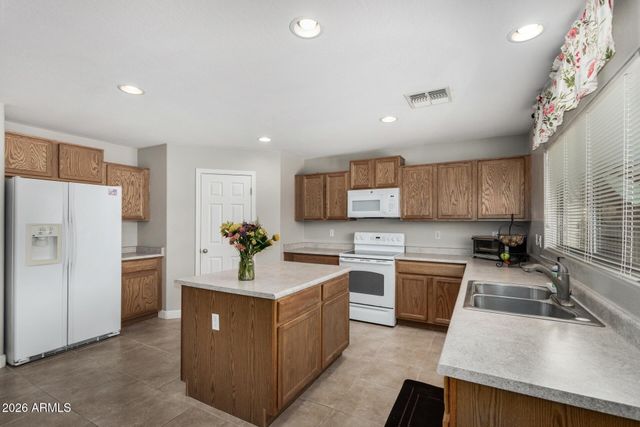 18903 N SHELBY Drive, Maricopa, AZ 85138