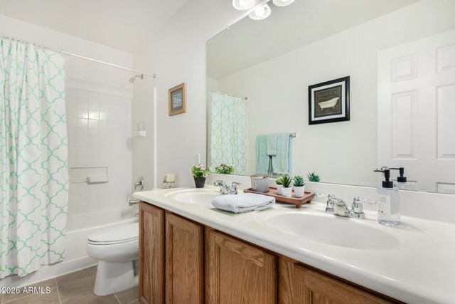 18903 N SHELBY Drive, Maricopa, AZ 85138