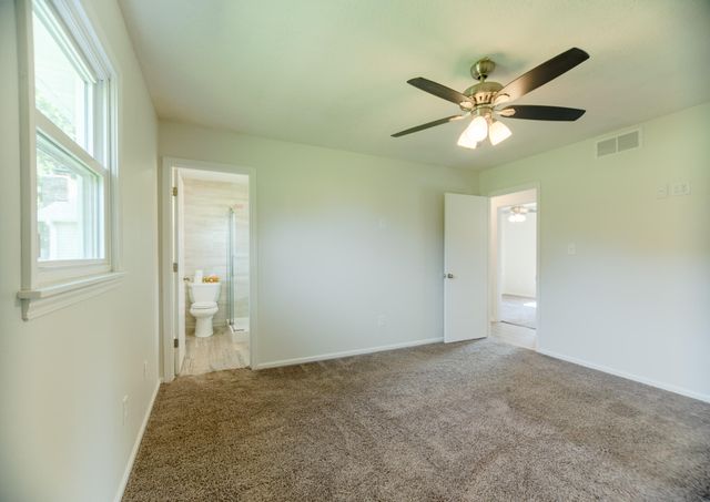 1249 S VICTORIA AVE, Columbia, MO 65201