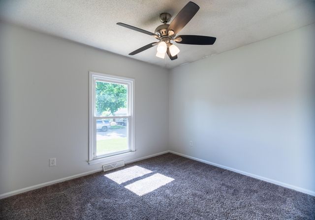 1249 S VICTORIA AVE, Columbia, MO 65201