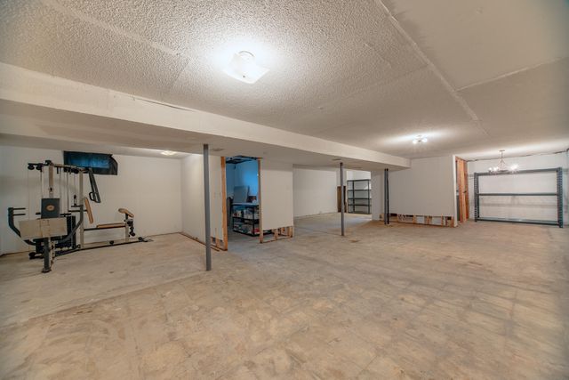 1249 S VICTORIA AVE, Columbia, MO 65201