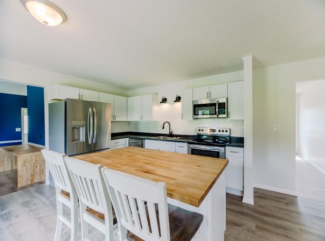 1249 S VICTORIA AVE, Columbia, MO 65201