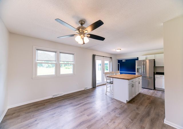 1249 S VICTORIA AVE, Columbia, MO 65201