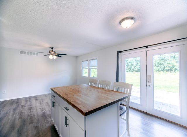 1249 S VICTORIA AVE, Columbia, MO 65201