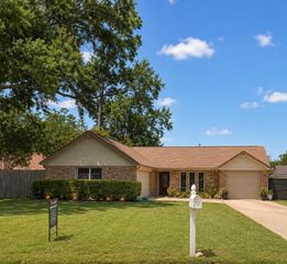 9711 Cantertrot Drive, Humble, TX 77338