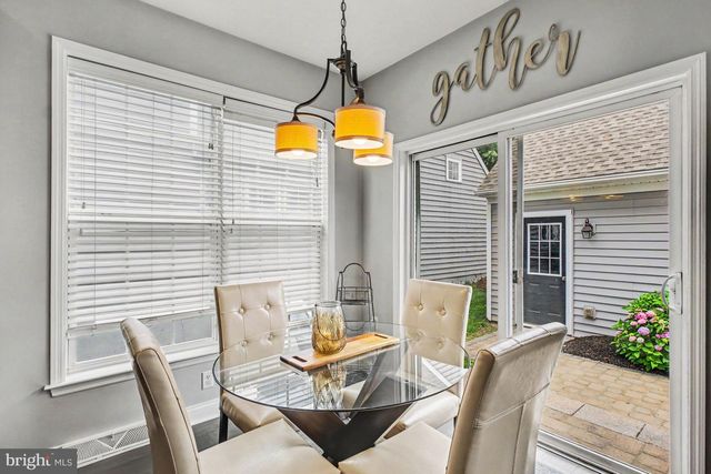 103 TALBOT ST, Mount Joy, PA 17552
