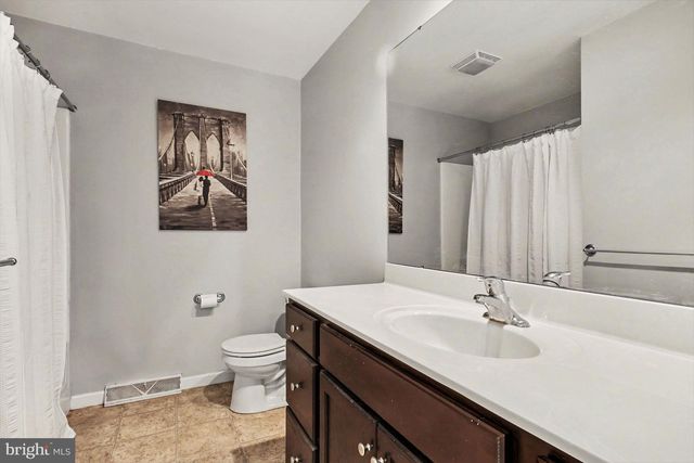 103 TALBOT ST, Mount Joy, PA 17552