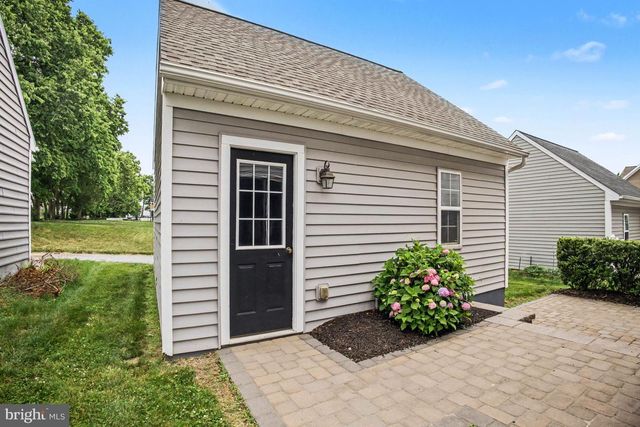 103 TALBOT ST, Mount Joy, PA 17552