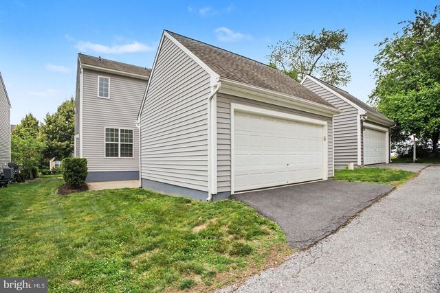 103 TALBOT ST, Mount Joy, PA 17552