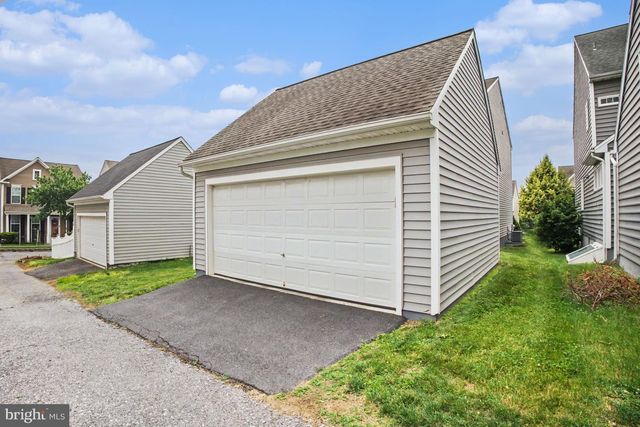 103 TALBOT ST, Mount Joy, PA 17552