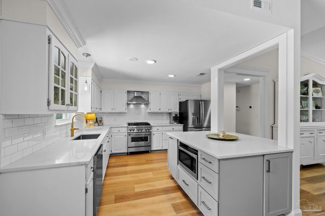 2828 Clearlake Pl, Gulf Breeze, FL 32563