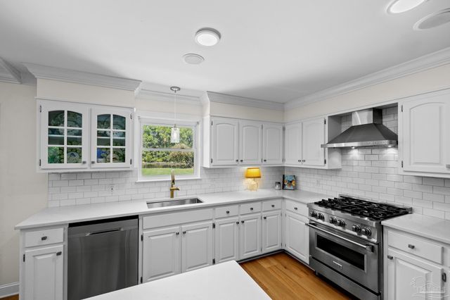 2828 Clearlake Pl, Gulf Breeze, FL 32563