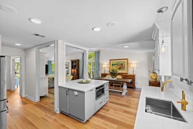 2828 Clearlake Pl, Gulf Breeze, FL 32563