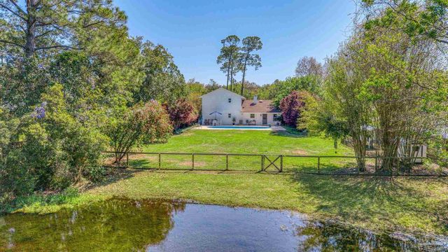 2828 Clearlake Pl, Gulf Breeze, FL 32563