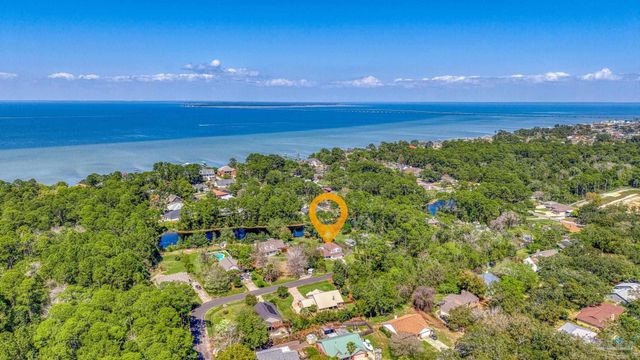 2828 Clearlake Pl, Gulf Breeze, FL 32563