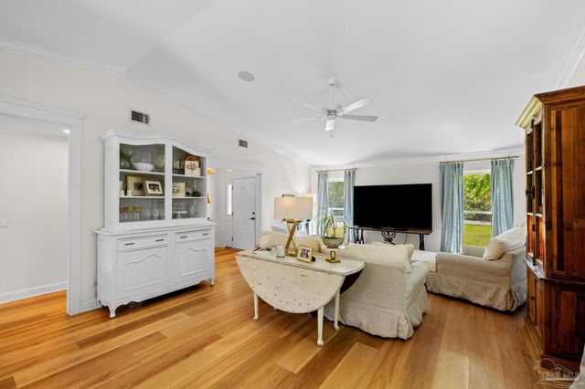 2828 Clearlake Pl, Gulf Breeze, FL 32563