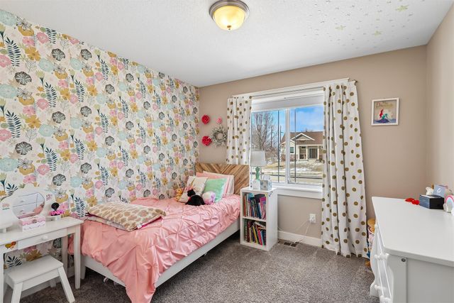 14818 Coyote Drive, Urbandale, IA 50323