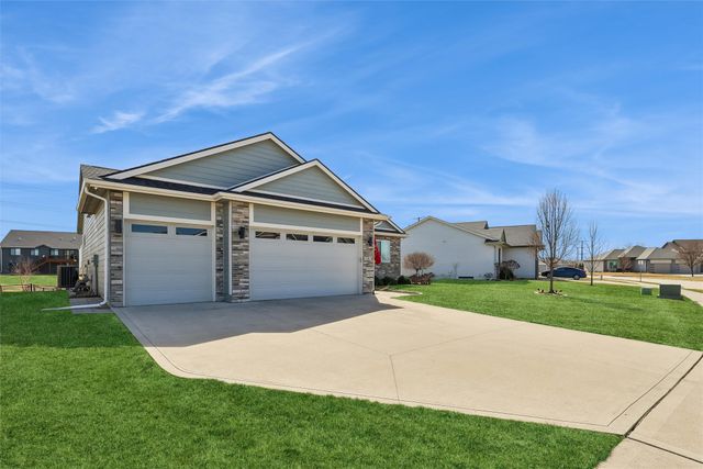 14818 Coyote Drive, Urbandale, IA 50323
