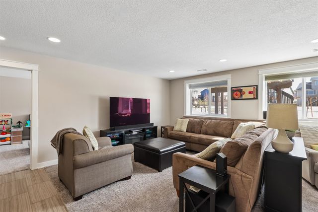 14818 Coyote Drive, Urbandale, IA 50323