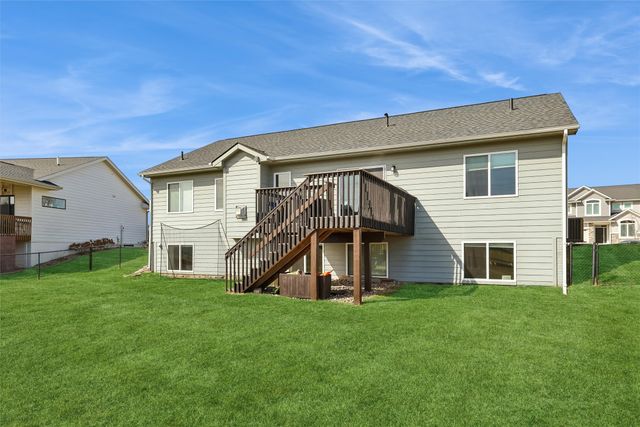 14818 Coyote Drive, Urbandale, IA 50323