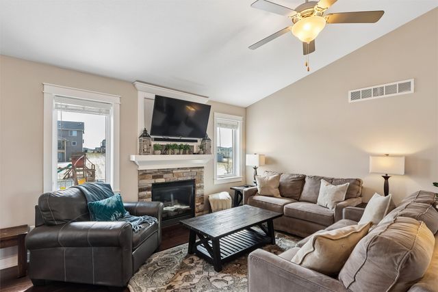 14818 Coyote Drive, Urbandale, IA 50323